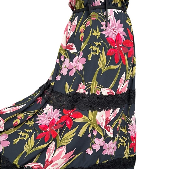 Lace Trim Maxi Dress - Picture 11 of 17